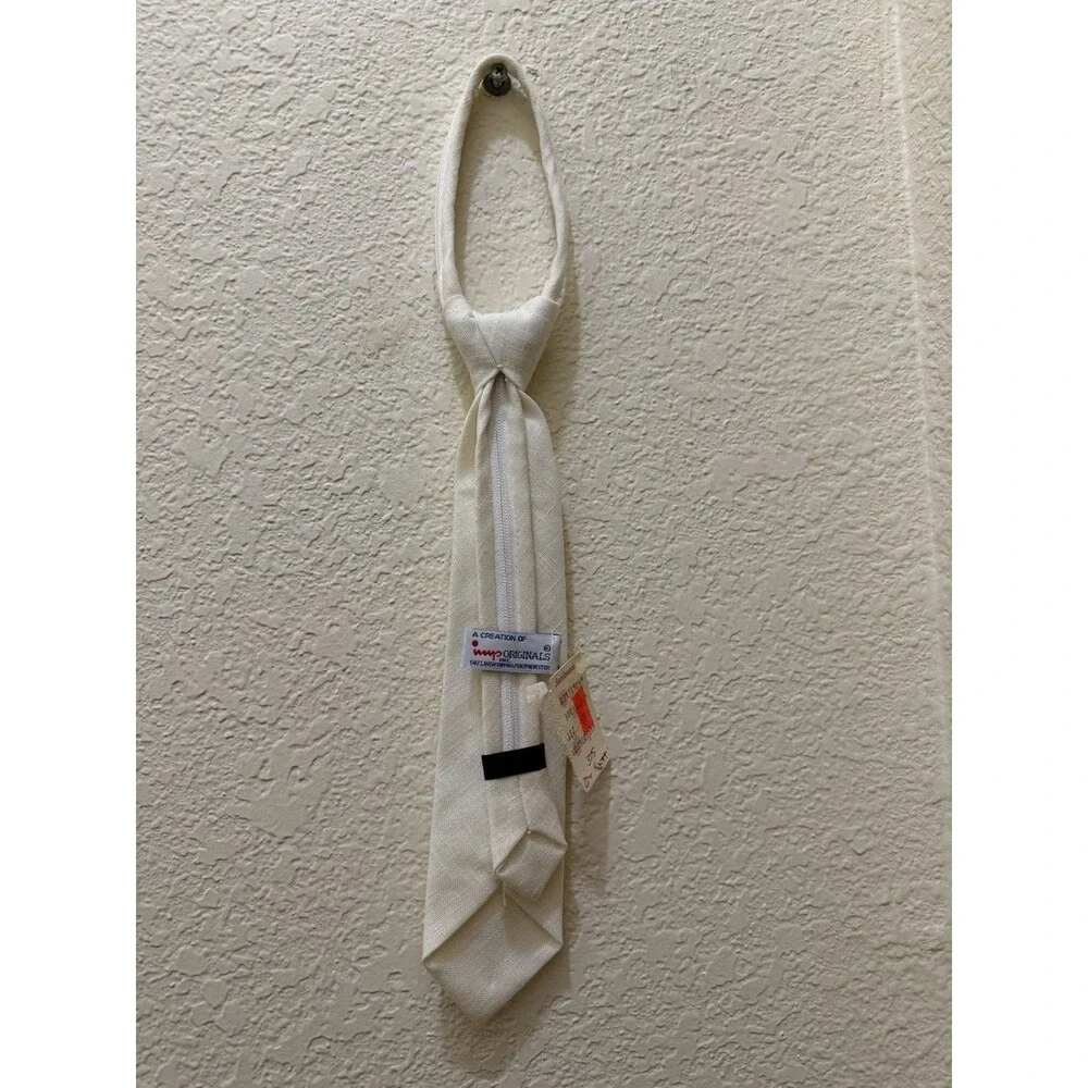 Vintage IMP Originals Boys Zip-On Tie Cream Ivory Necktie NOS NWT Retro